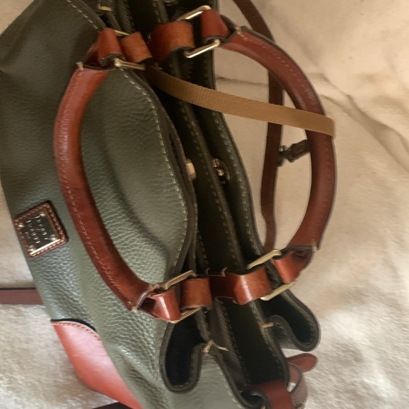 Dooney and Bourke elephant purse w/handles and crossbody adjustable strap - Picture 14 of 16